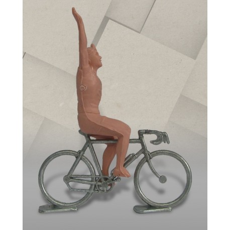 Cycliste dissociable plastique (vainqueur) + vélo métal, 1/32